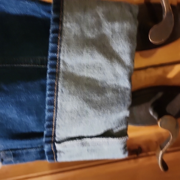 Alexander Mcqueen -The perfect cuffed pant with darts at waiste so flattering 30 - Picture 5 of 10